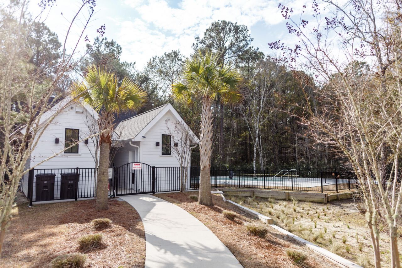 2449 Giles Lane Photo 50