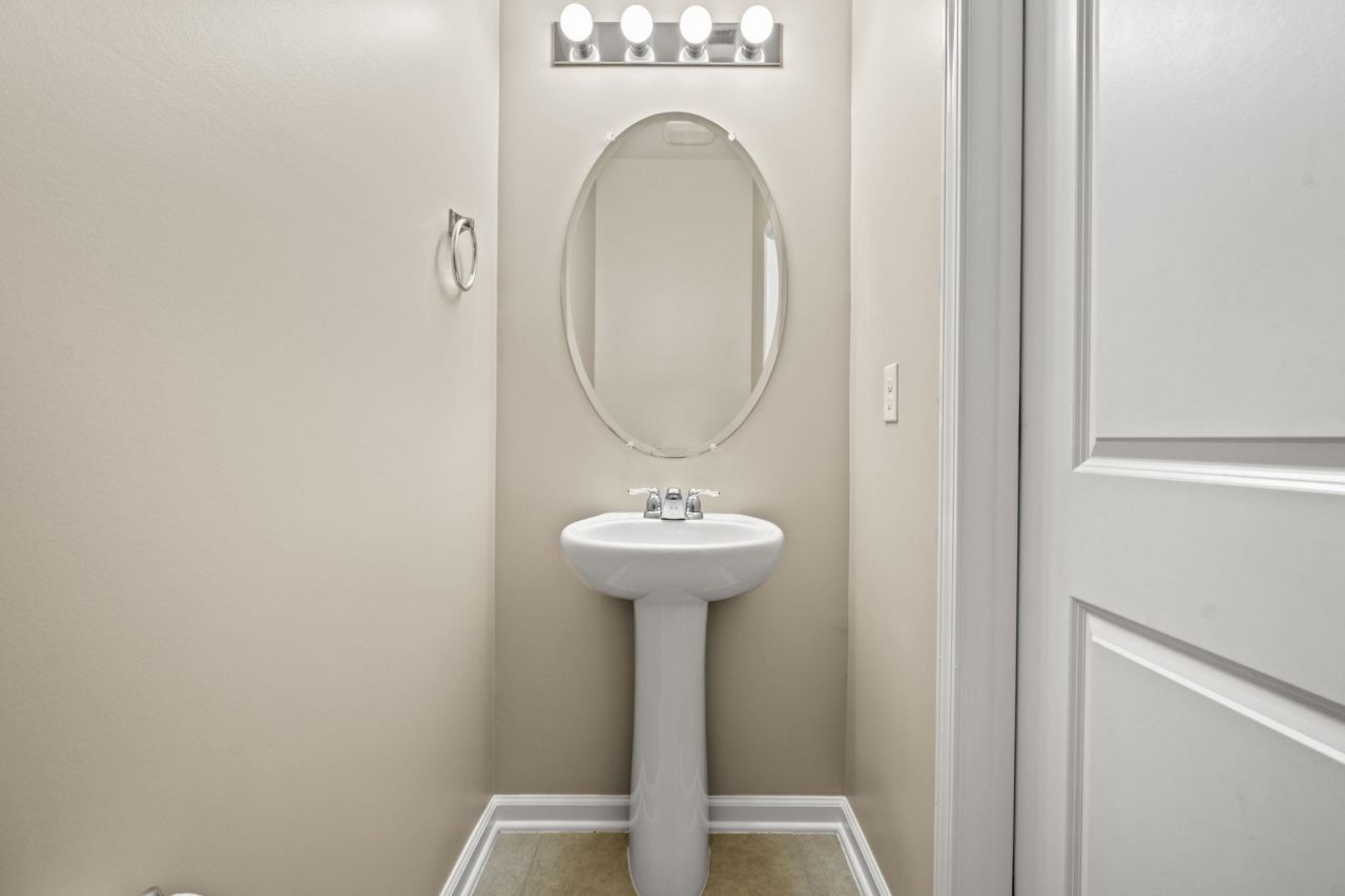 261 Castle Dr.  Photo 15