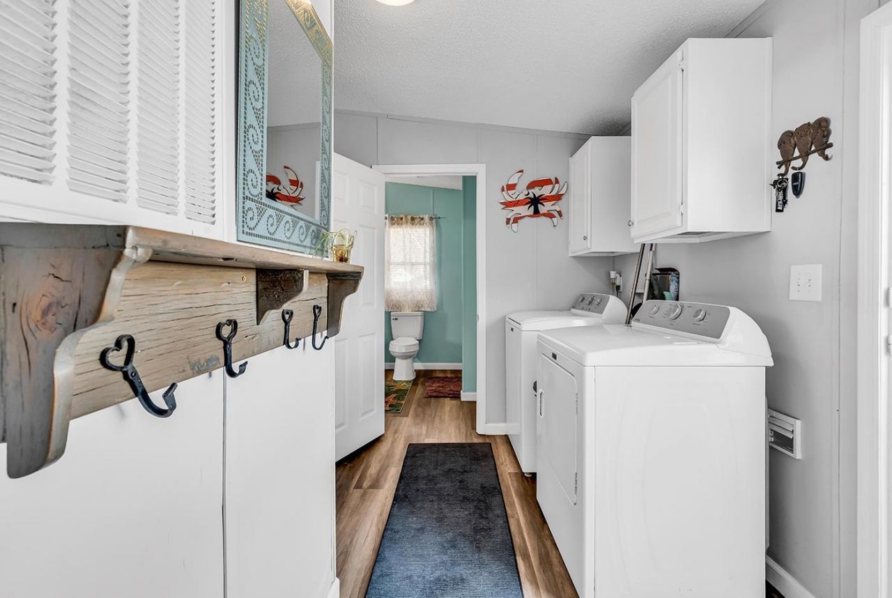 3246 Red Bird Ln. Photo 16