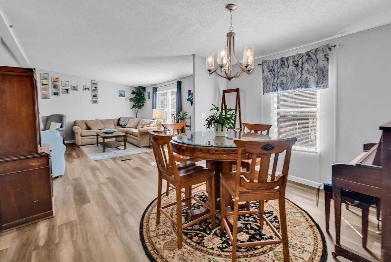 3246 Red Bird Ln. Photo 23