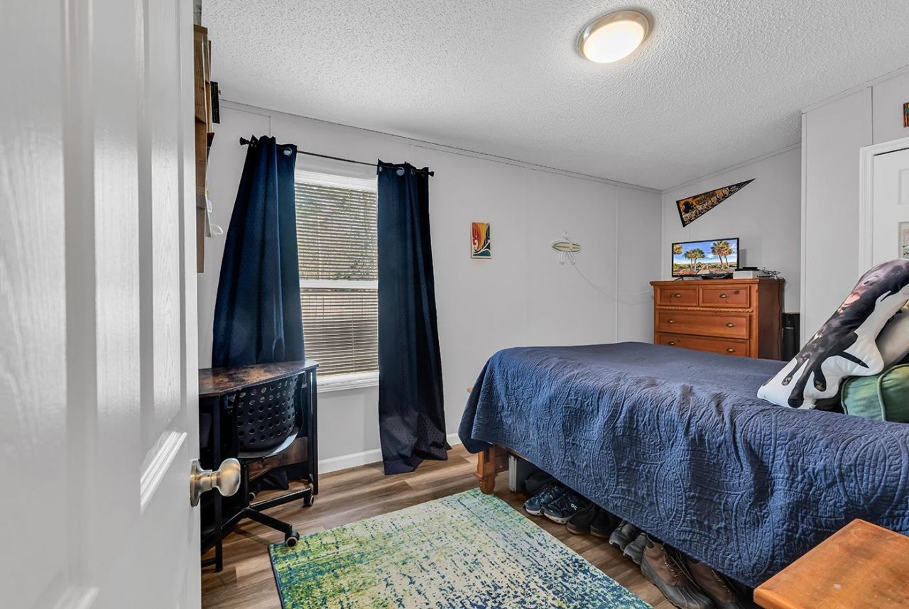 3246 Red Bird Ln. Photo 30