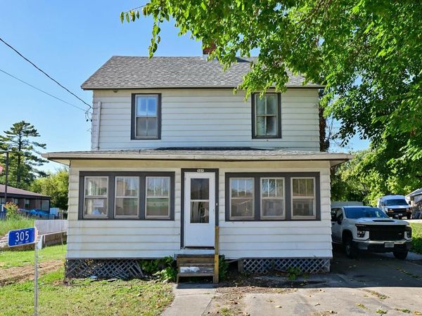 305 N Lake AVENUE, Twin Lakes, WI 53181