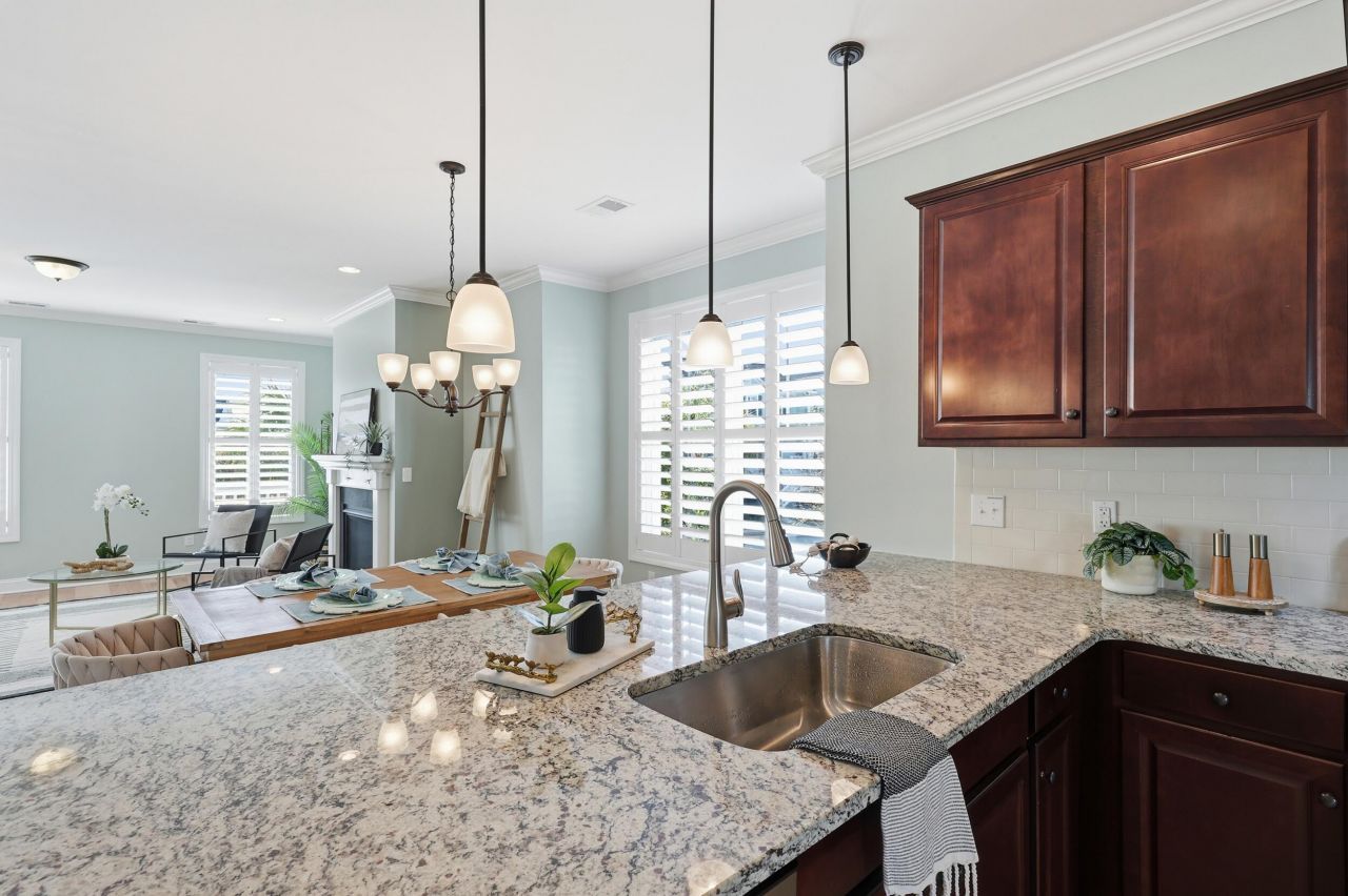 1621 Prince Edward Street Photo 14