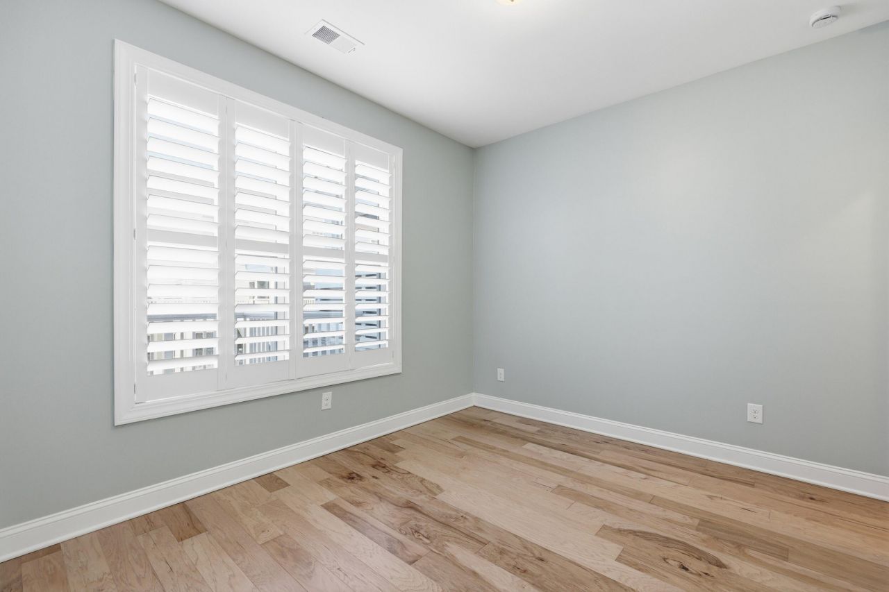 1621 Prince Edward Street Photo 16