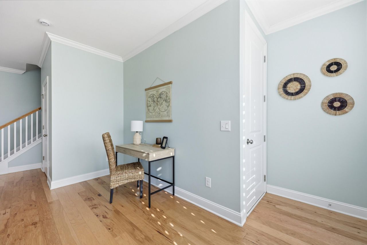 1621 Prince Edward Street Photo 4