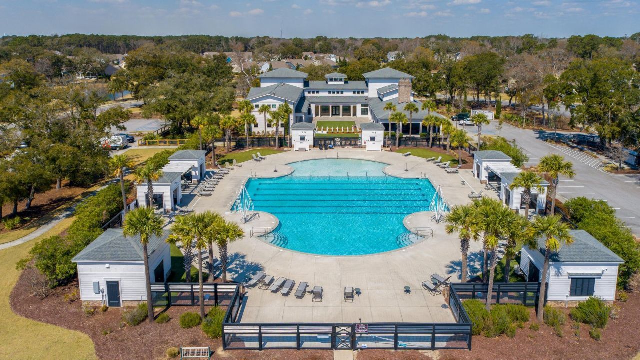 1621 Prince Edward Street Photo 45