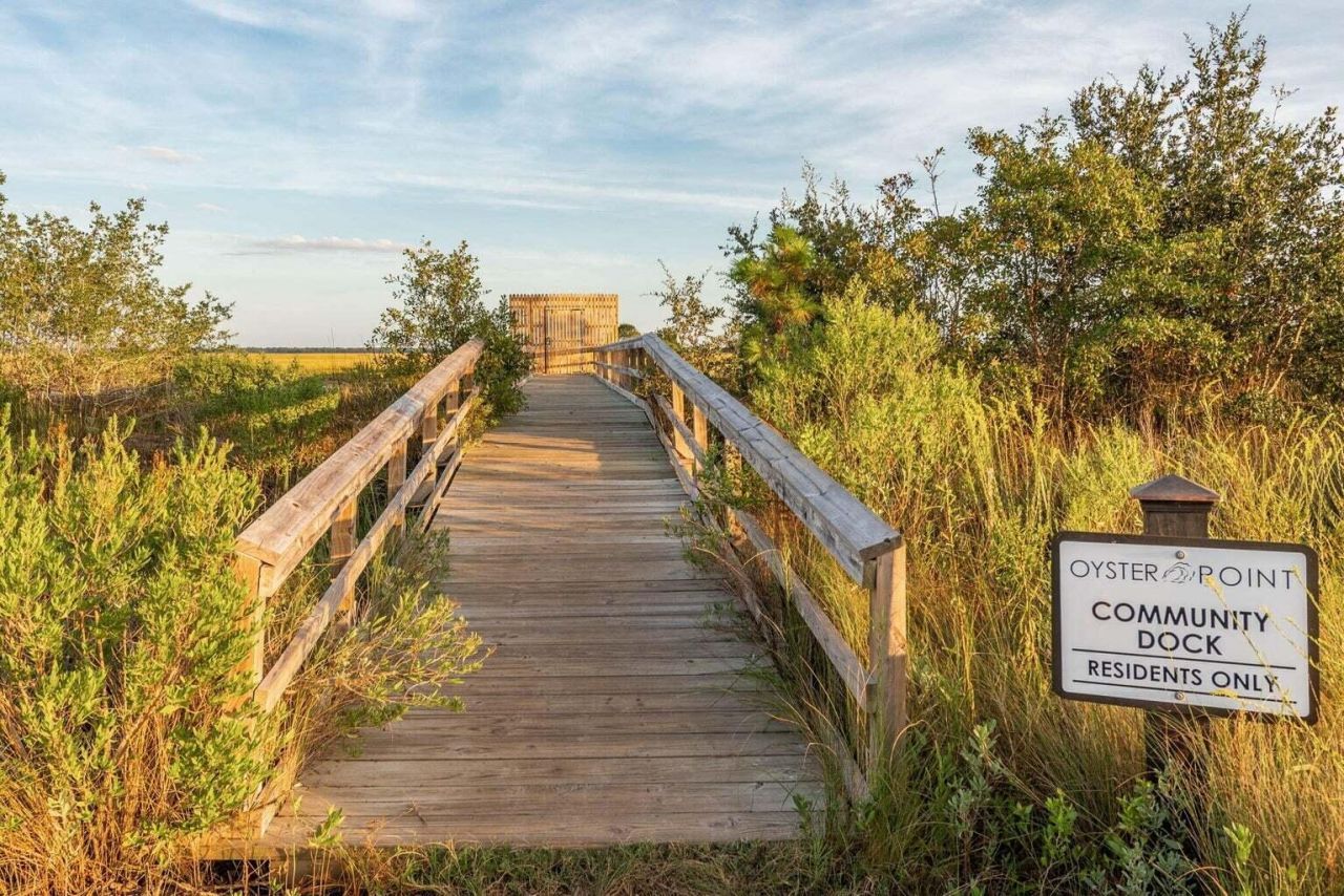 1621 Prince Edward Street Photo 58