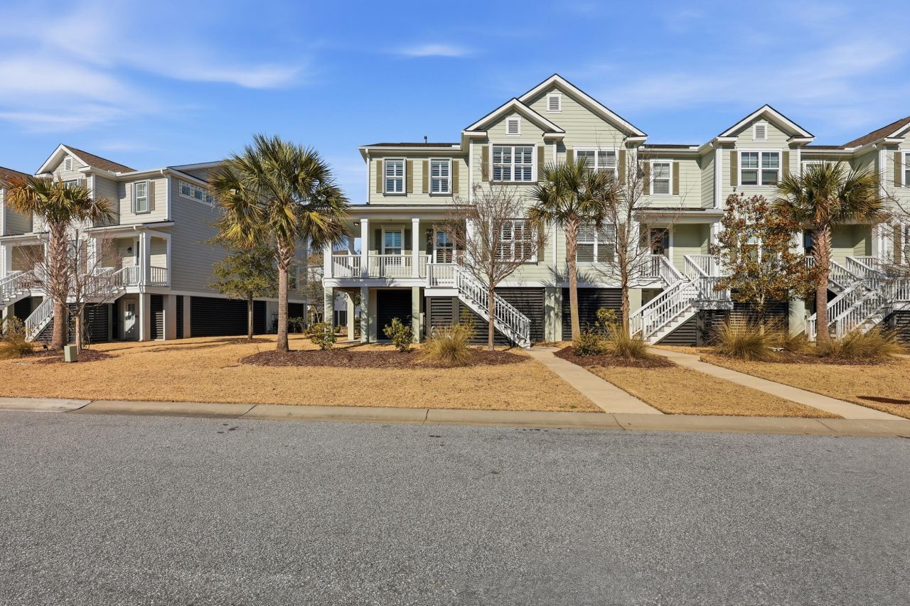 1621 Prince Edward Street Photo 64