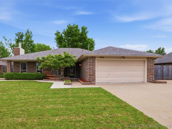 12306 E 77th Street N, Owasso, OK 74055