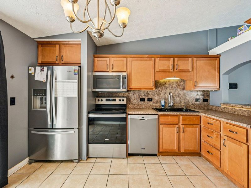 6726 Deepwood Court, Reynoldsburg, OH 43068 Photo 12