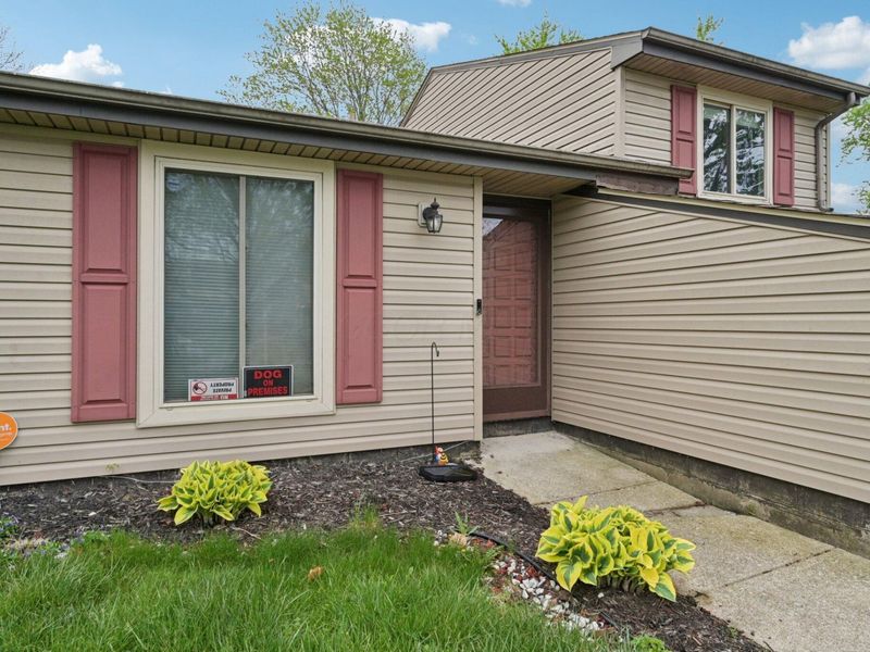 6726 Deepwood Court, Reynoldsburg, OH 43068 Photo 3