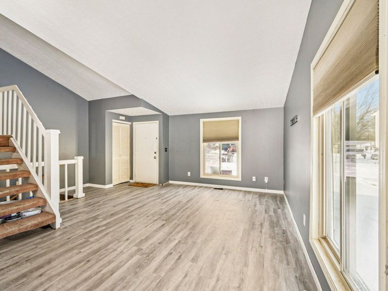 6726 Deepwood Court, Reynoldsburg, OH 43068 Photo 9