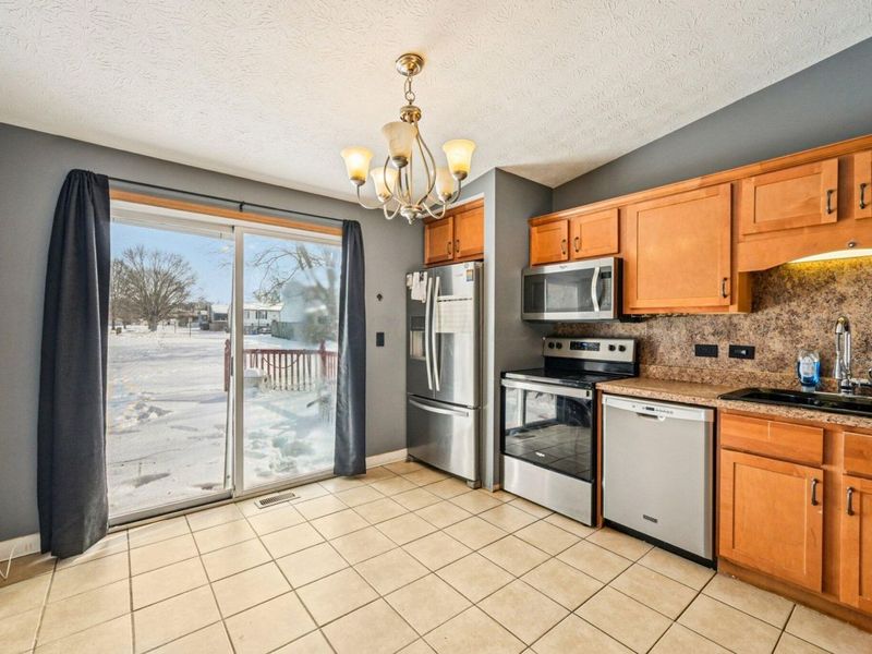 6726 Deepwood Court , Reynoldsburg, OH 43068 Photo 9