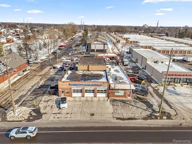 2401 Fort Street , Trenton, MI 48183