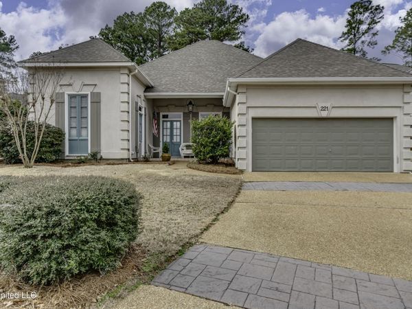 221 Bayview Drive, Madison, MS 39110