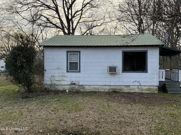 110 Moore Avenue, Pelahatchie, MS 39145