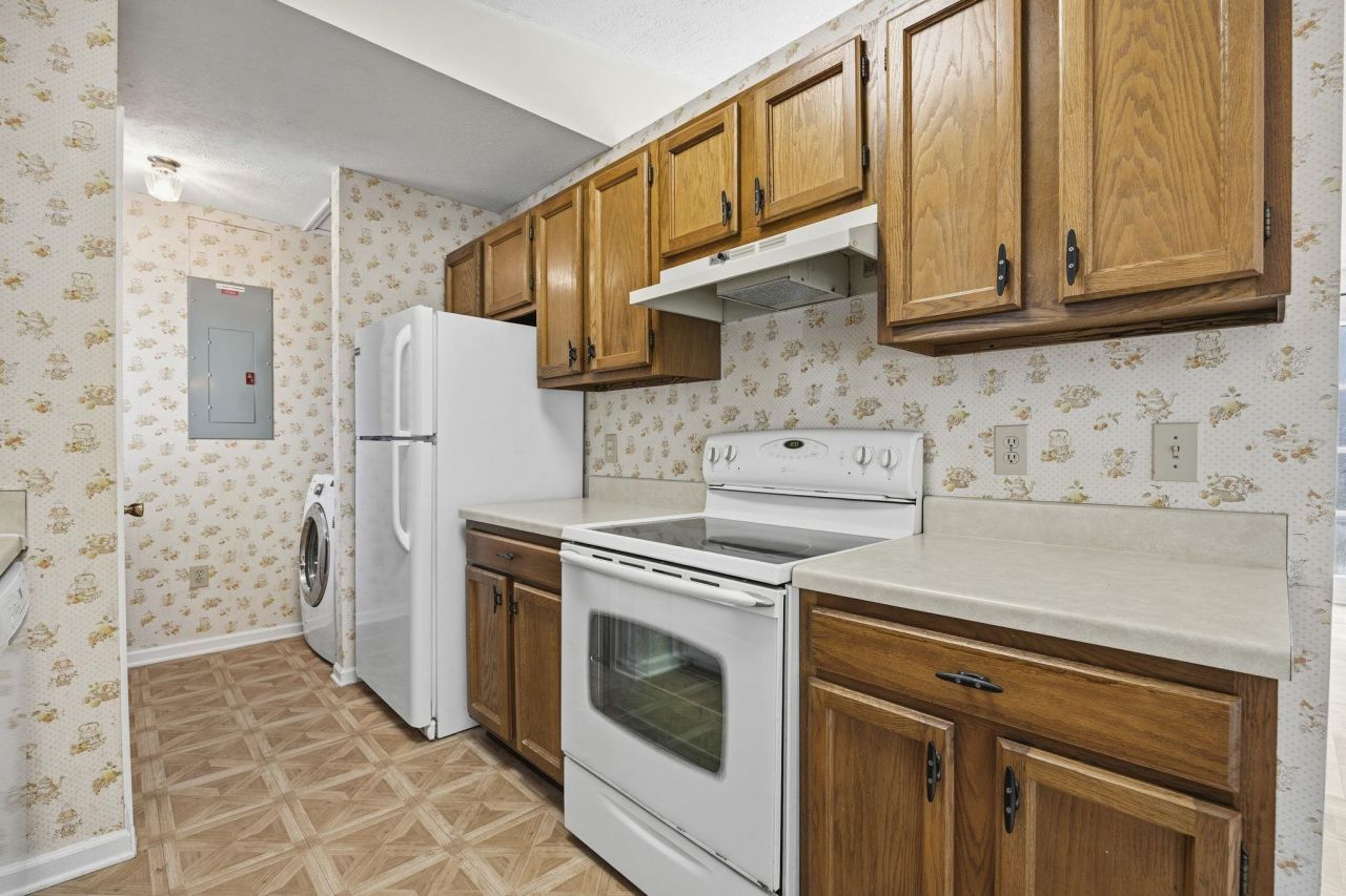 1145 Forest Dr. Photo 11