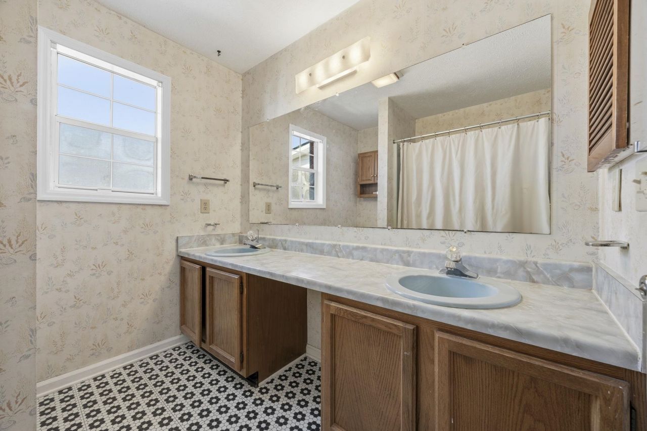 1145 Forest Dr. Photo 16