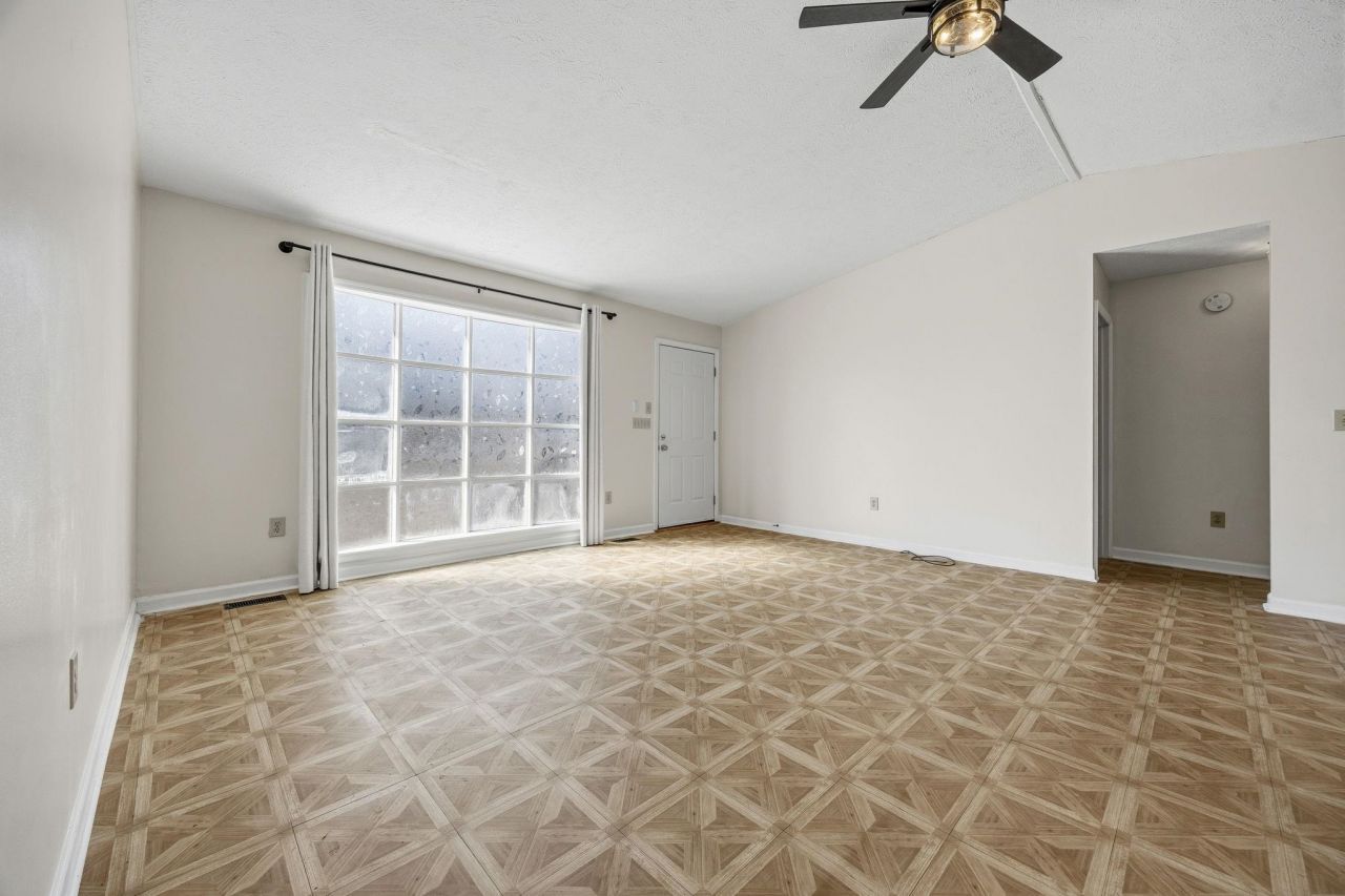 1145 Forest Dr. Photo 5