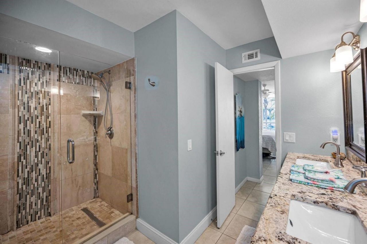 5901 Bahia Del Mar Circle, Unit 223, Saint Petersburg, FL 33715 Photo