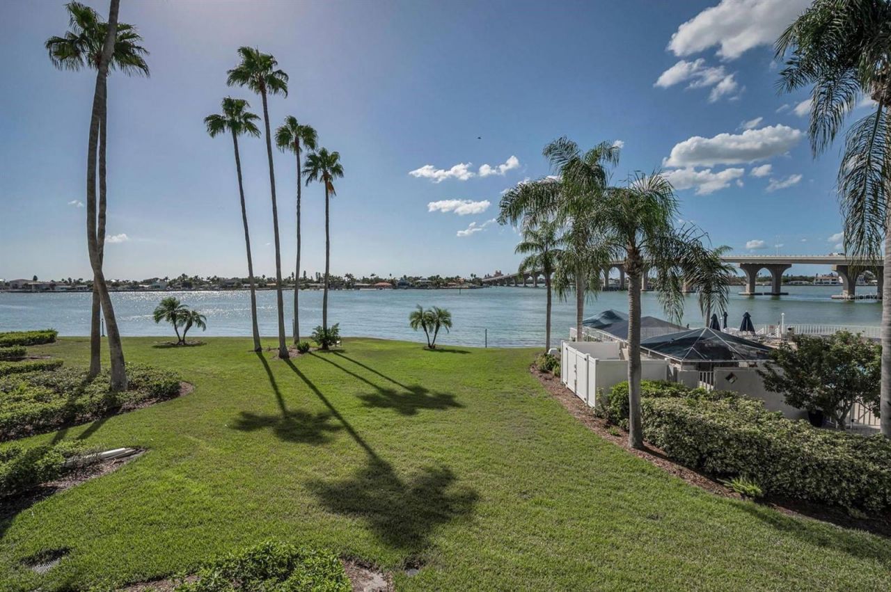 5901 Bahia Del Mar Circle, Unit 223, Saint Petersburg, FL 33715 Photo