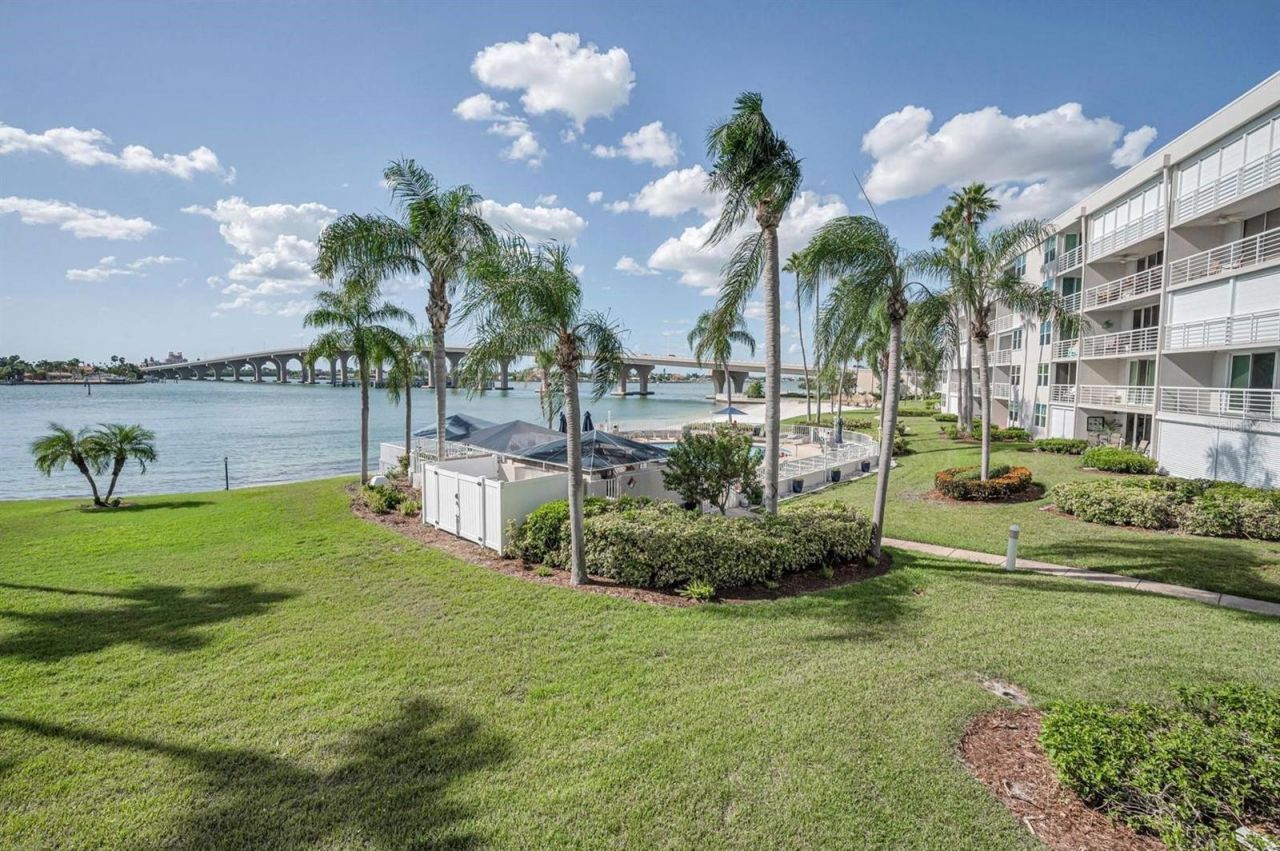 5901 Bahia Del Mar Circle, Unit 223, Saint Petersburg, FL 33715 Photo