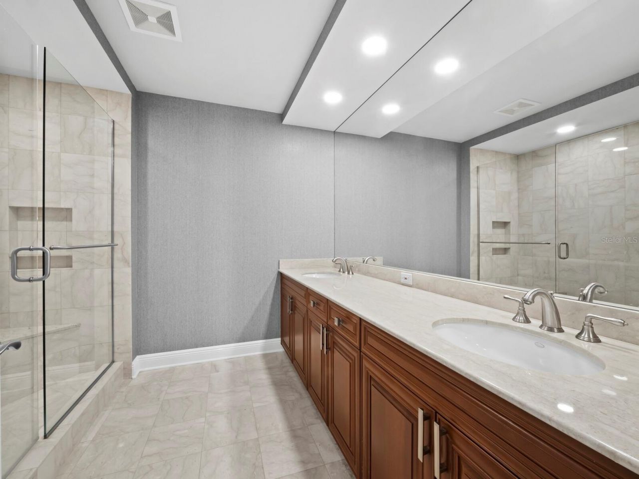 35 Watergate Drive, Unit 1403, Sarasota, FL 34236 Photo