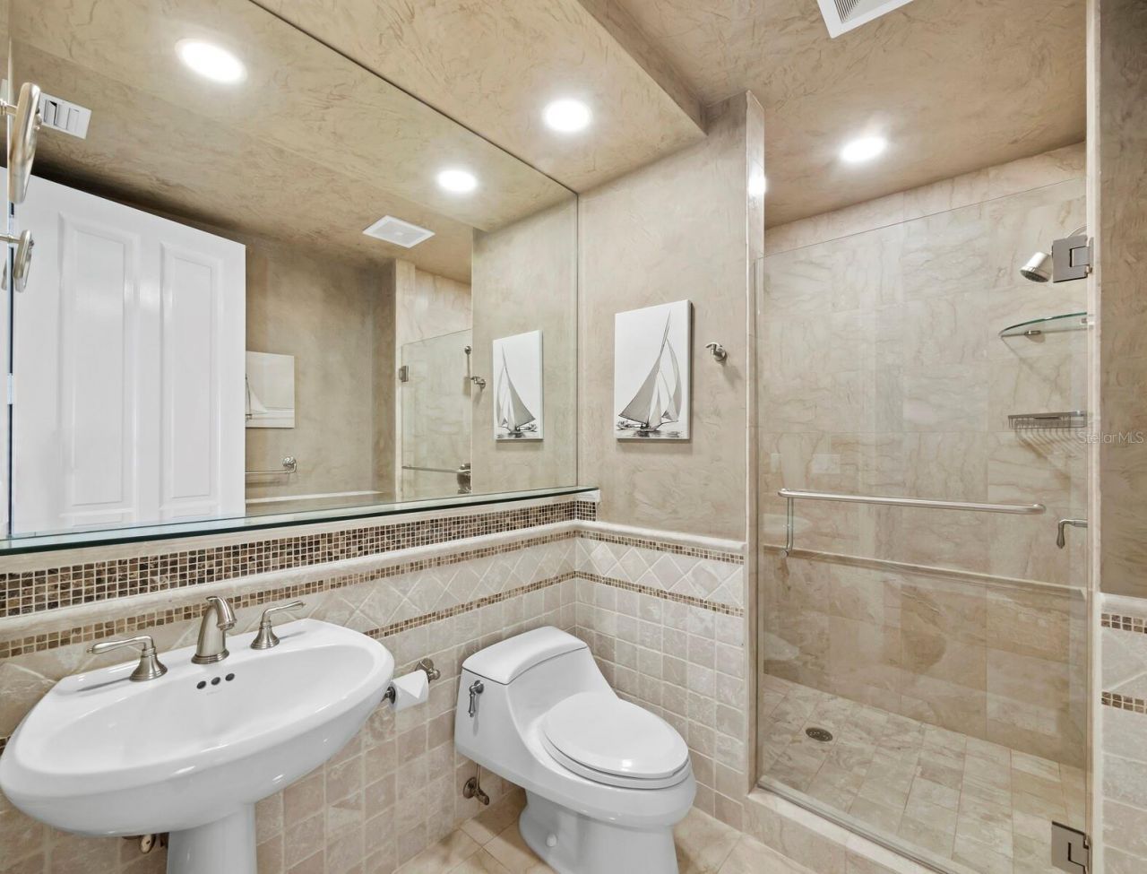 35 Watergate Drive, Unit 1403, Sarasota, FL 34236 Photo