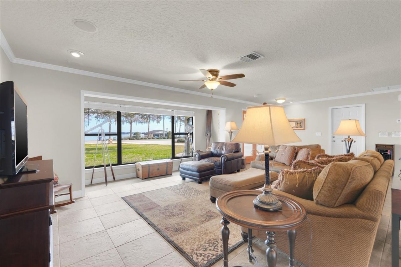 3111 Lakeshore Drive, Mount Dora, FL 32757 Photo