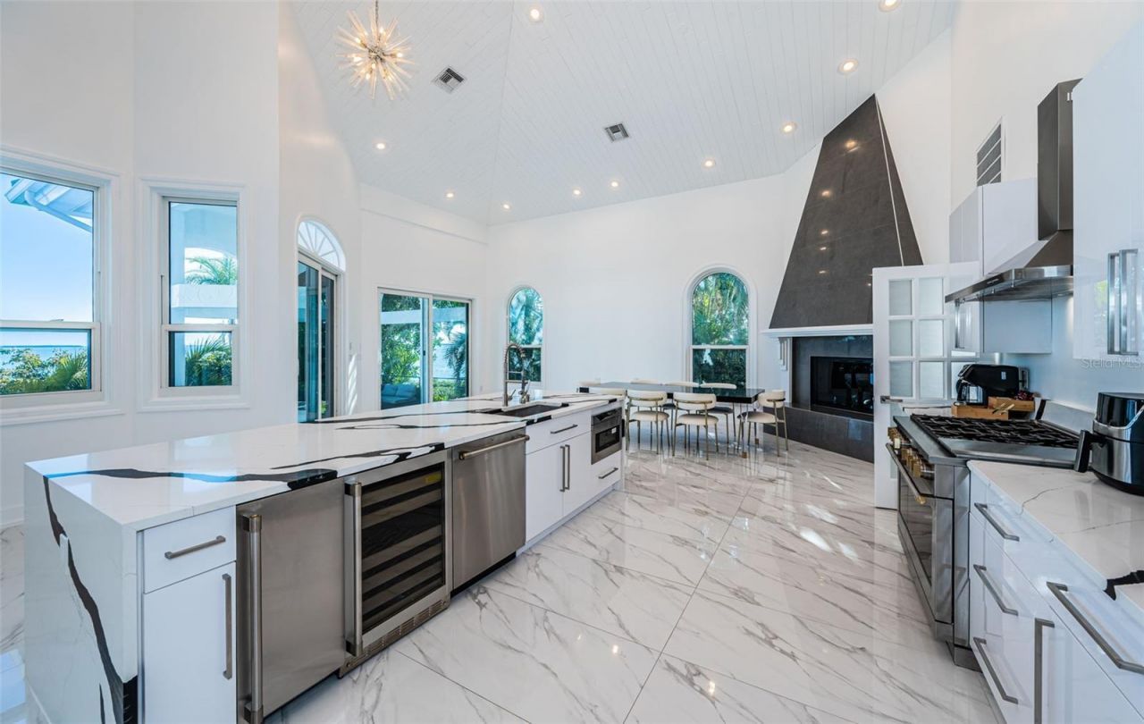 5212 62nd Avenue S, Saint Petersburg, FL 33715 Photo