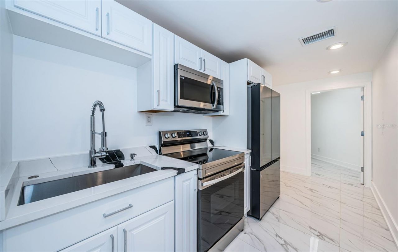 5212 62nd Avenue S, Saint Petersburg, FL 33715 Photo