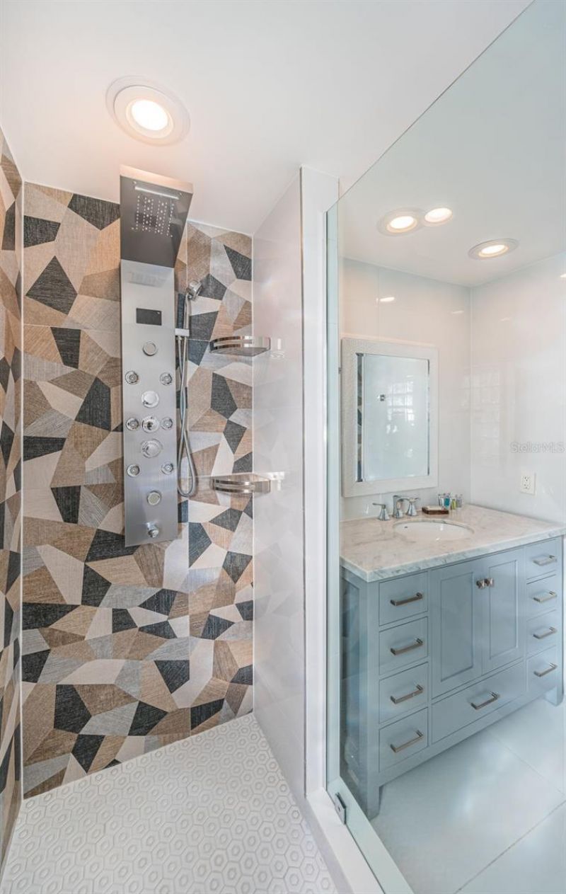 5212 62nd Avenue S, Saint Petersburg, FL 33715 Photo