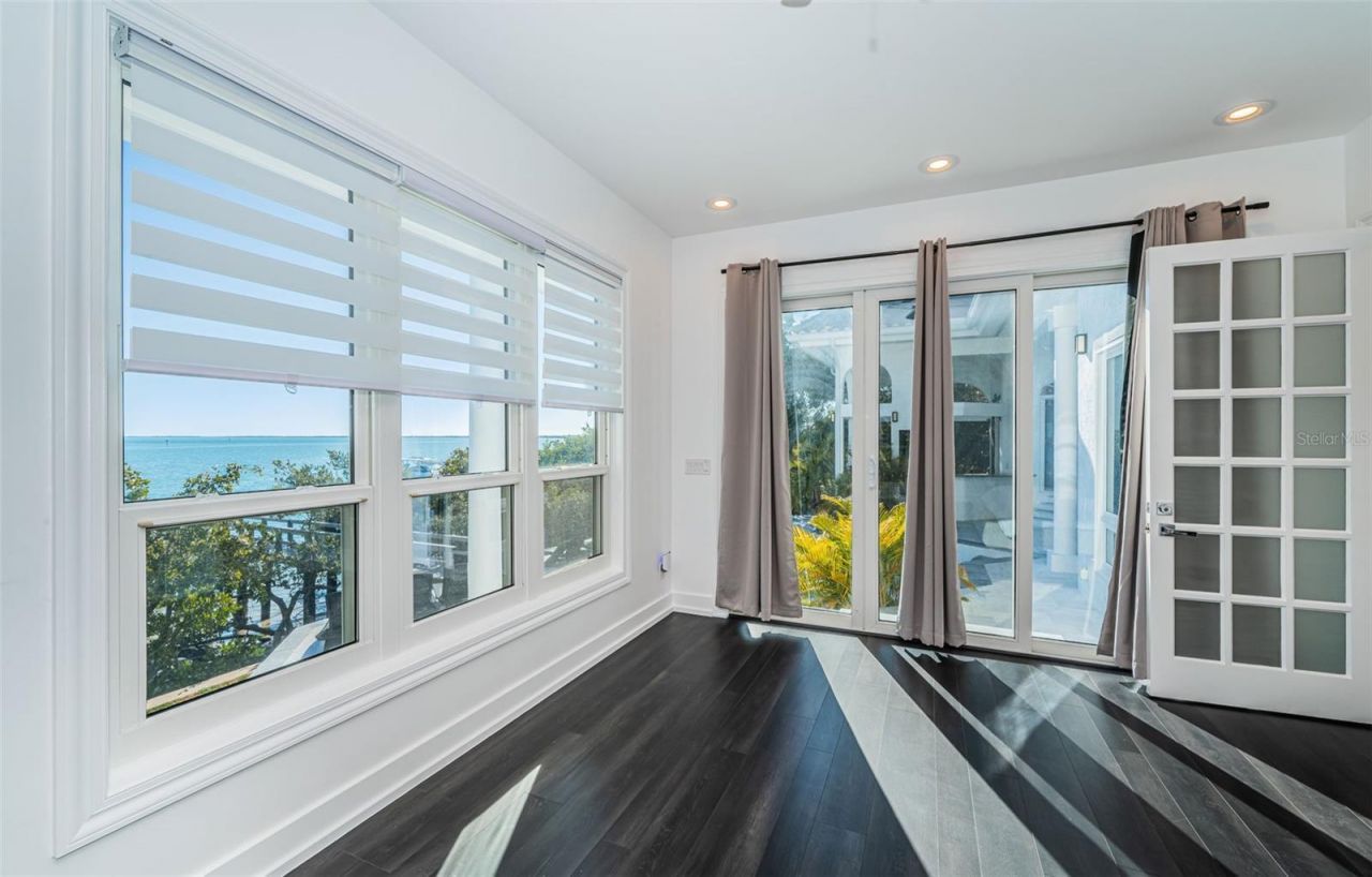 5212 62nd Avenue S, Saint Petersburg, FL 33715 Photo