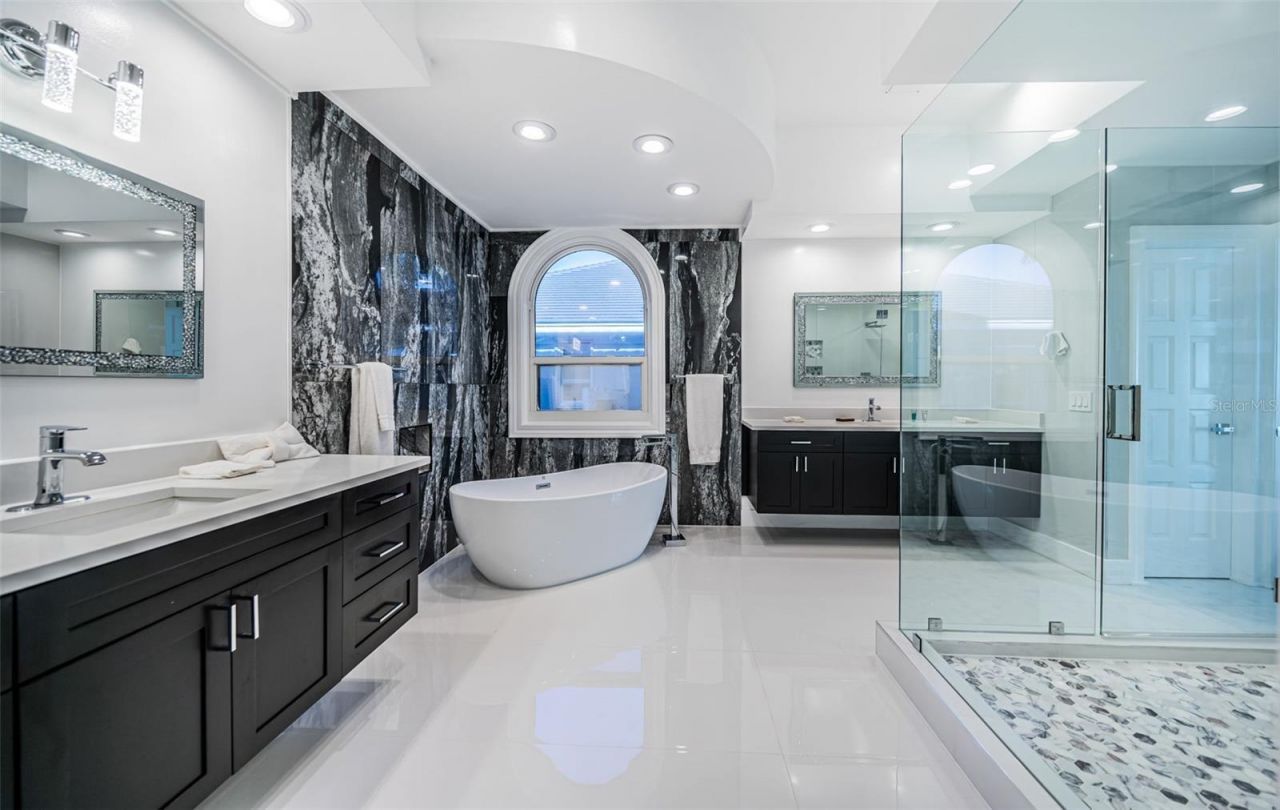 5212 62nd Avenue S, Saint Petersburg, FL 33715 Photo