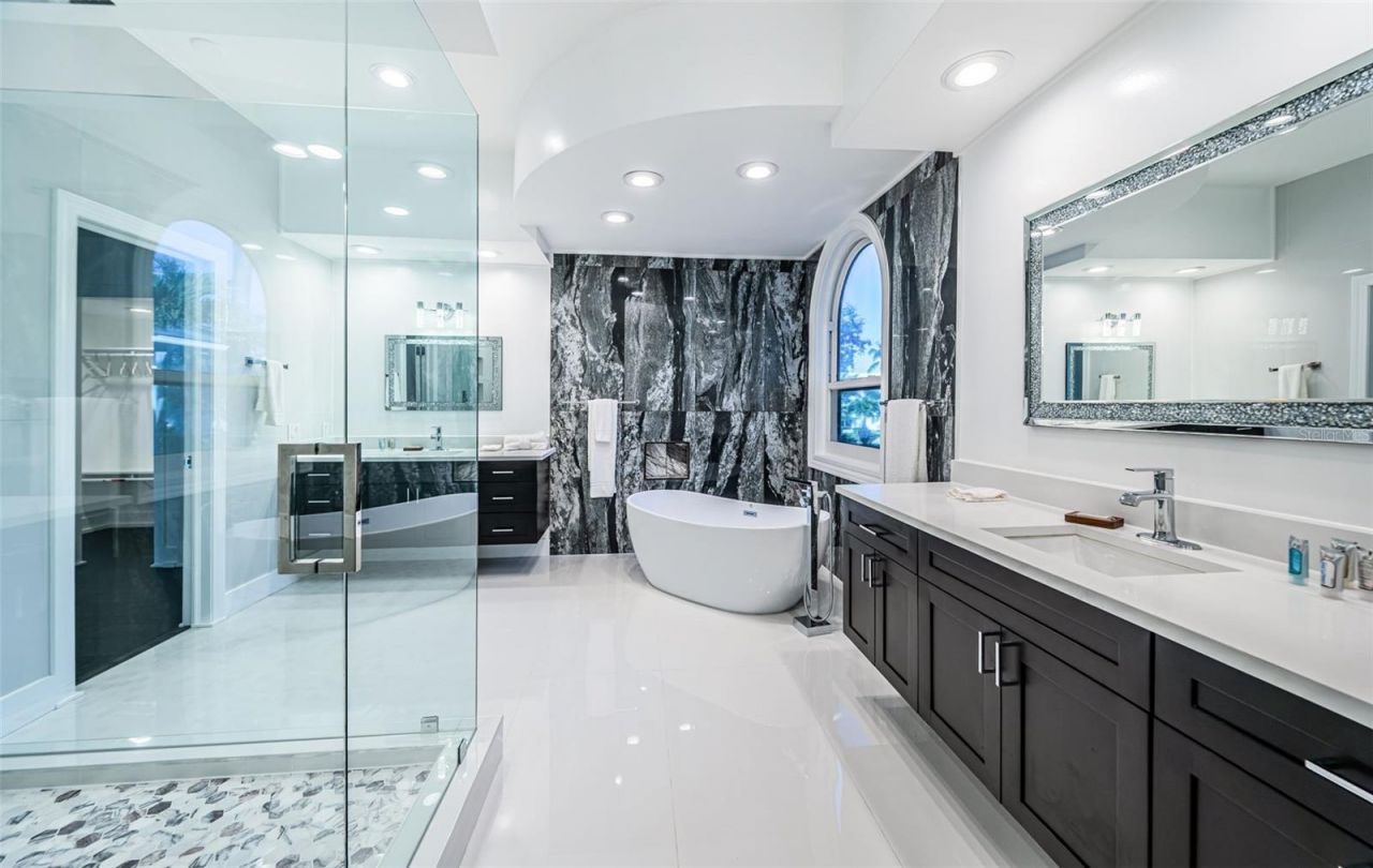 5212 62nd Avenue S, Saint Petersburg, FL 33715 Photo