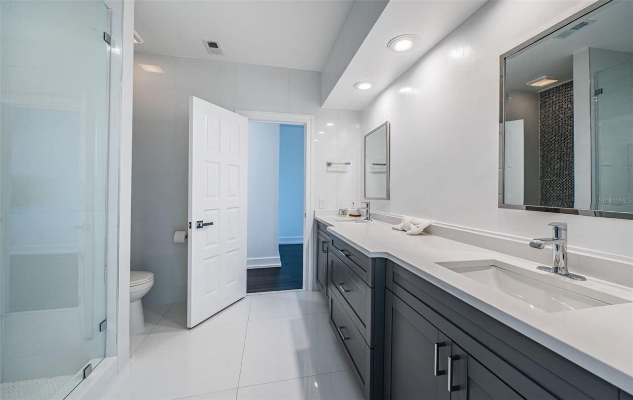 5212 62nd Avenue S, Saint Petersburg, FL 33715 Photo