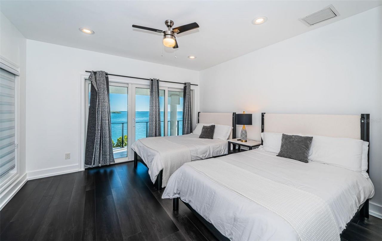 5212 62nd Avenue S, Saint Petersburg, FL 33715 Photo