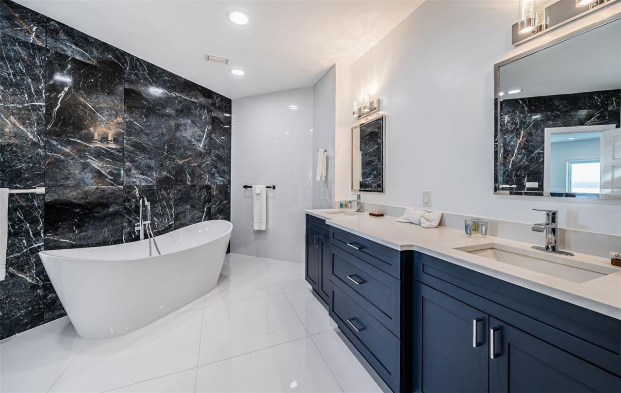 5212 62nd Avenue S, Saint Petersburg, FL 33715 Photo