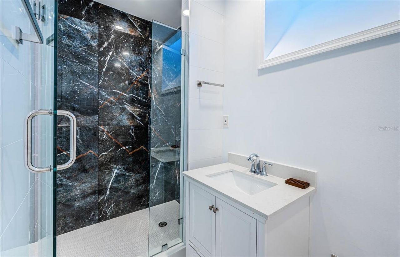 5212 62nd Avenue S, Saint Petersburg, FL 33715 Photo