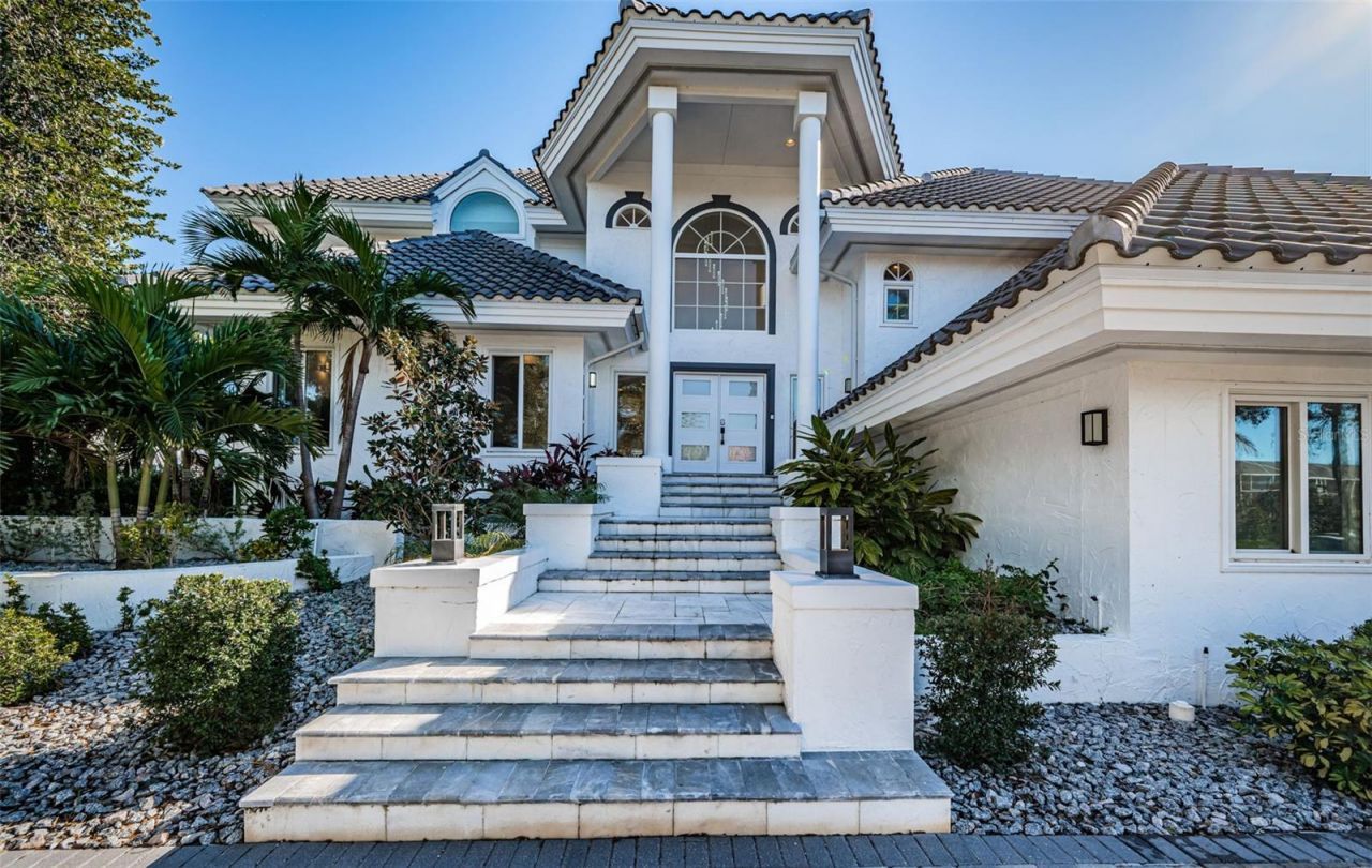 5212 62nd Avenue S, Saint Petersburg, FL 33715 Photo