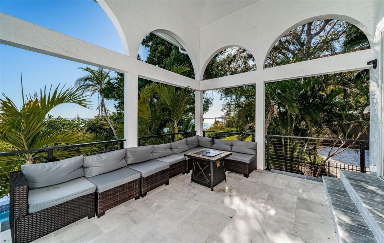 5212 62nd Avenue S, Saint Petersburg, FL 33715 Photo