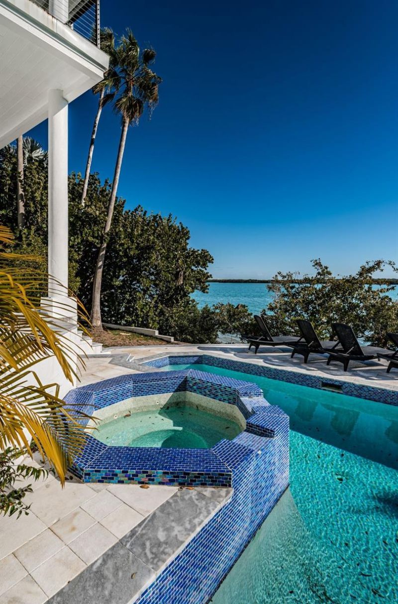 5212 62nd Avenue S, Saint Petersburg, FL 33715 Photo