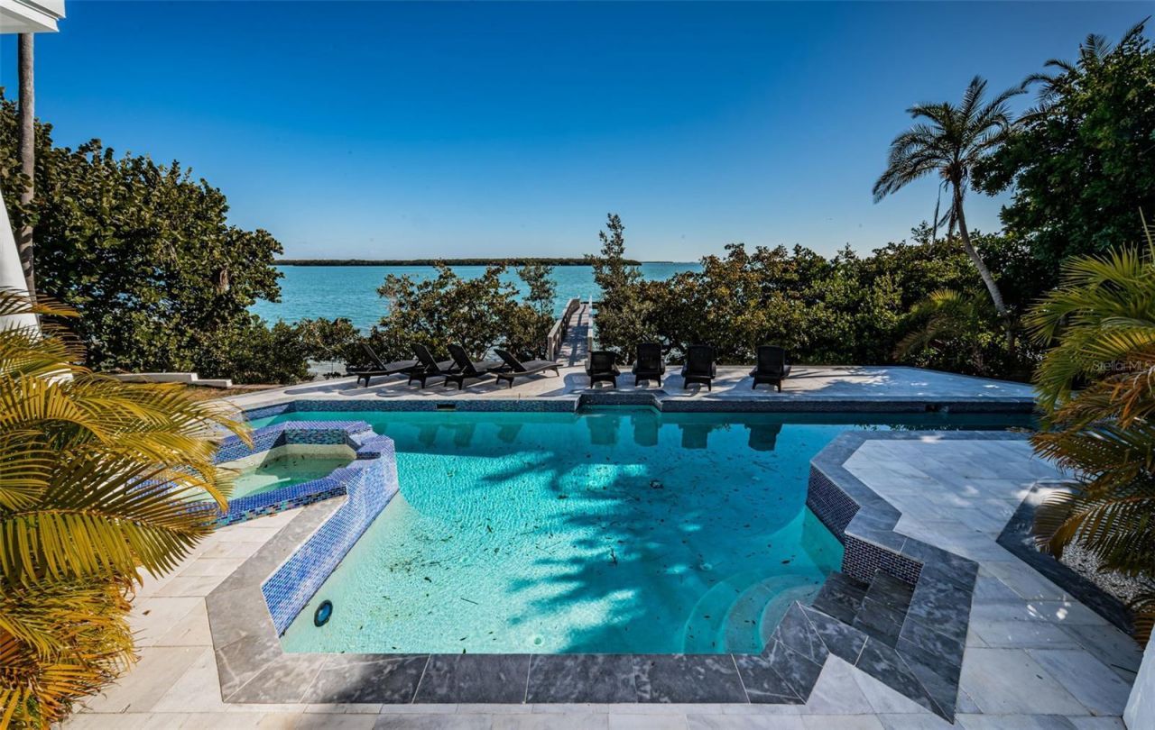 5212 62nd Avenue S, Saint Petersburg, FL 33715 Photo