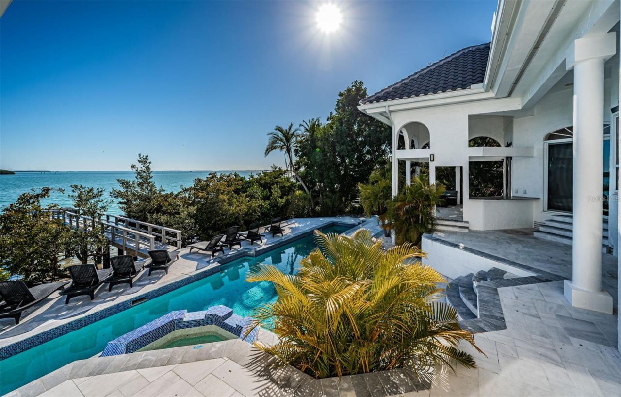 5212 62nd Avenue S, Saint Petersburg, FL 33715 Photo