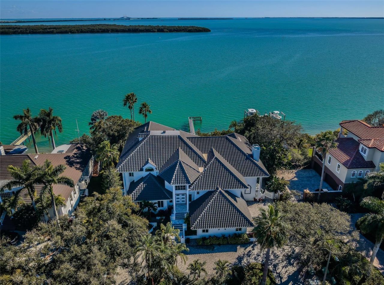 5212 62nd Avenue S, Saint Petersburg, FL 33715 Photo