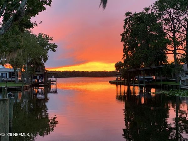 100 HAPPINESS Drive, Welaka, FL 32189