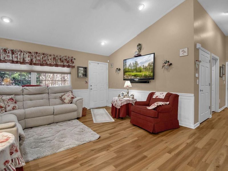 574 Blakeley Place, Newark, OH 43055 Photo 7