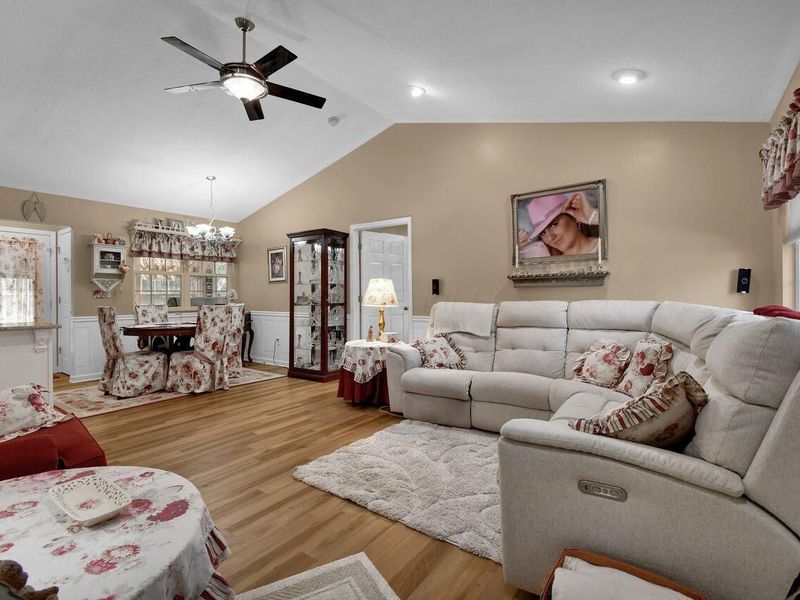 574 Blakeley Place, Newark, OH 43055 Photo 8