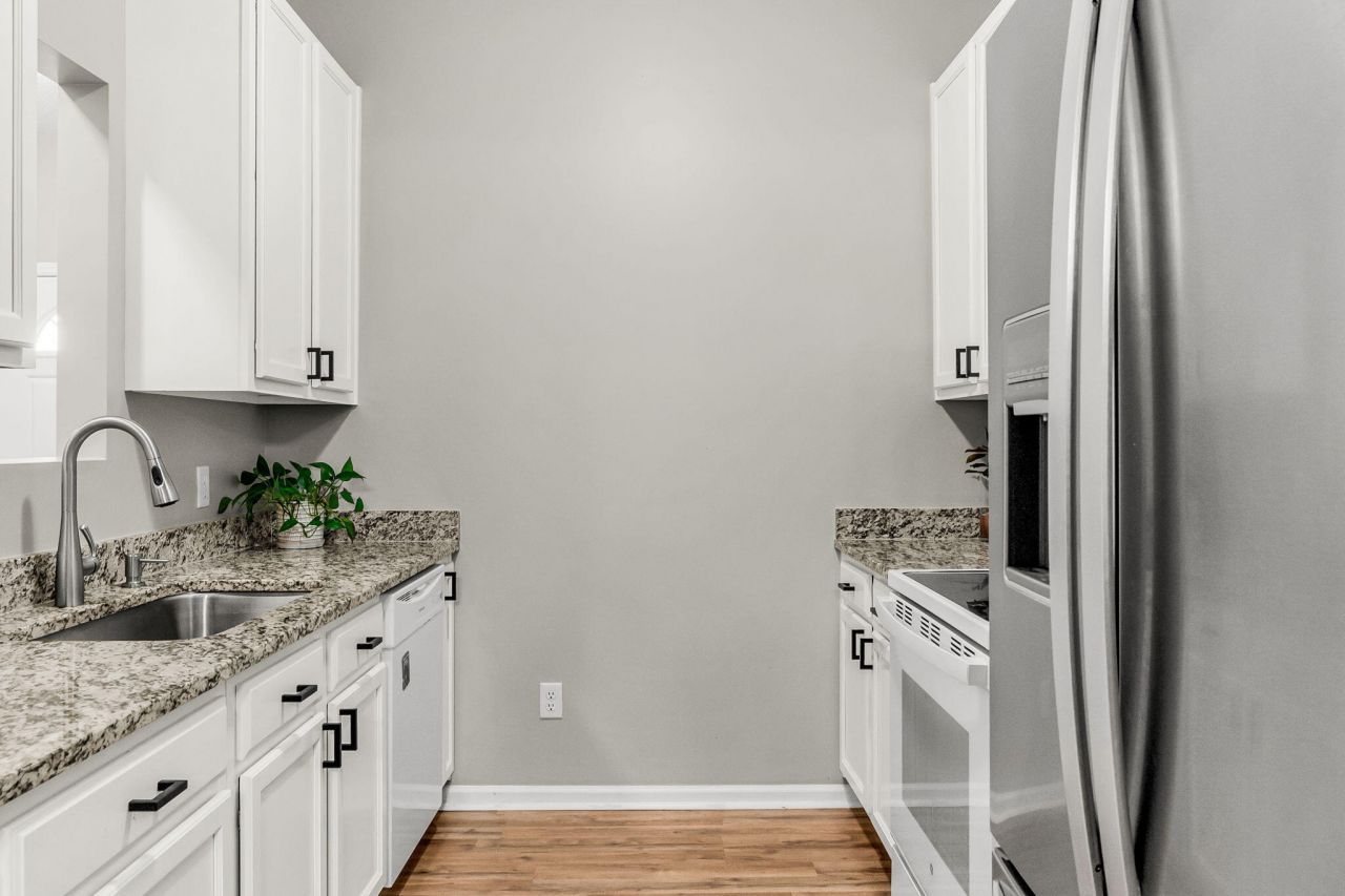 4779 Skillmaster Court Photo 5