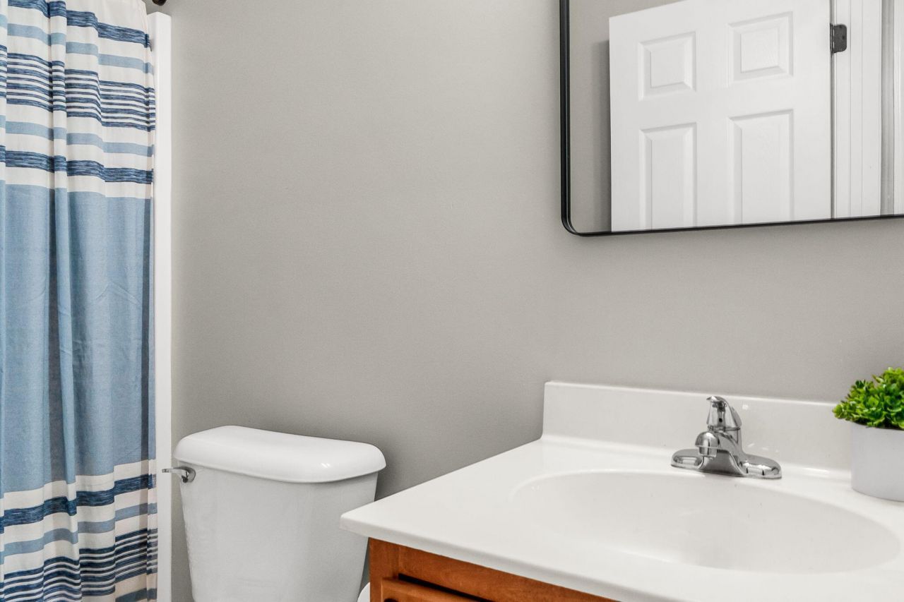 4779 Skillmaster Court Photo 9